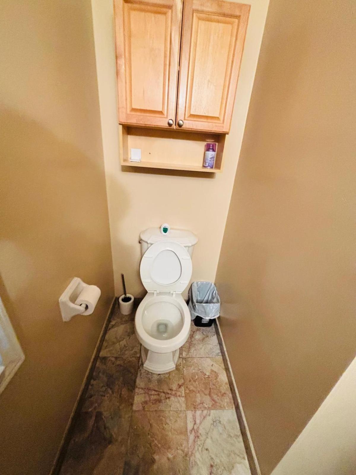 Square One Mississauga Suite- Attached Bathroom, Walking Transit & Plaza Eksteriør billede
